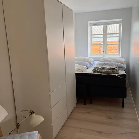 בית נופש Charming, Newly Renovated Large Family Townhouse Marstal